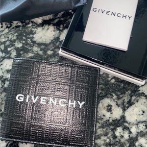 100% Authentic Men’s Givenchy wallet